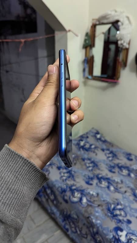 Realme 6   8/128 gb 4