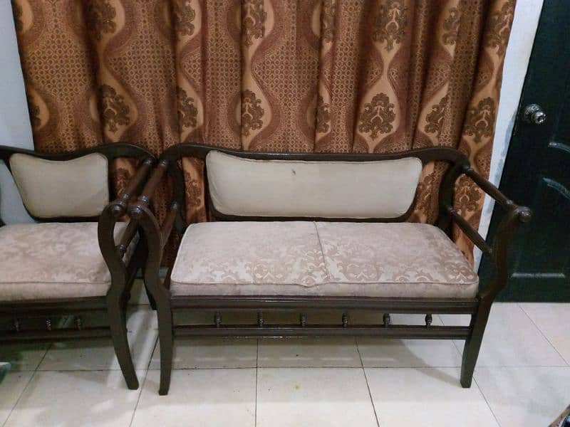 sofa set ha 3 seater urgent sell 1