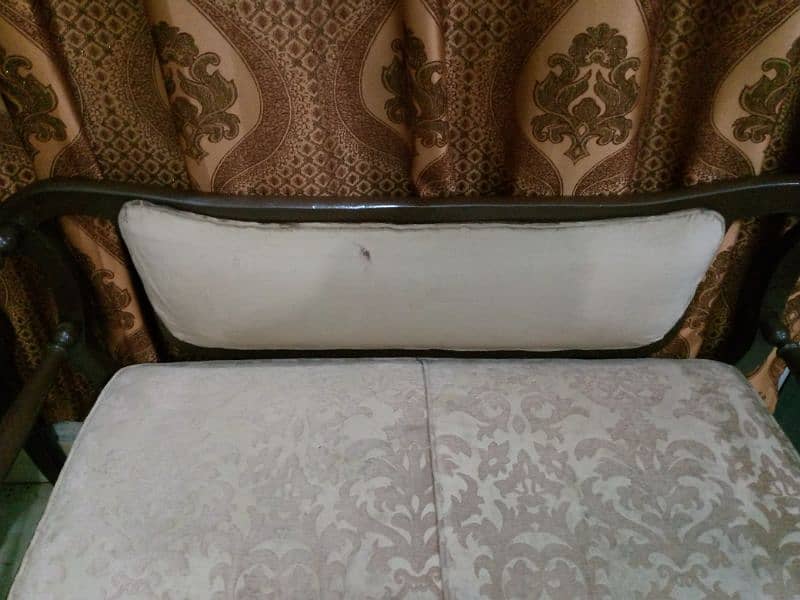 sofa set ha 3 seater urgent sell 2