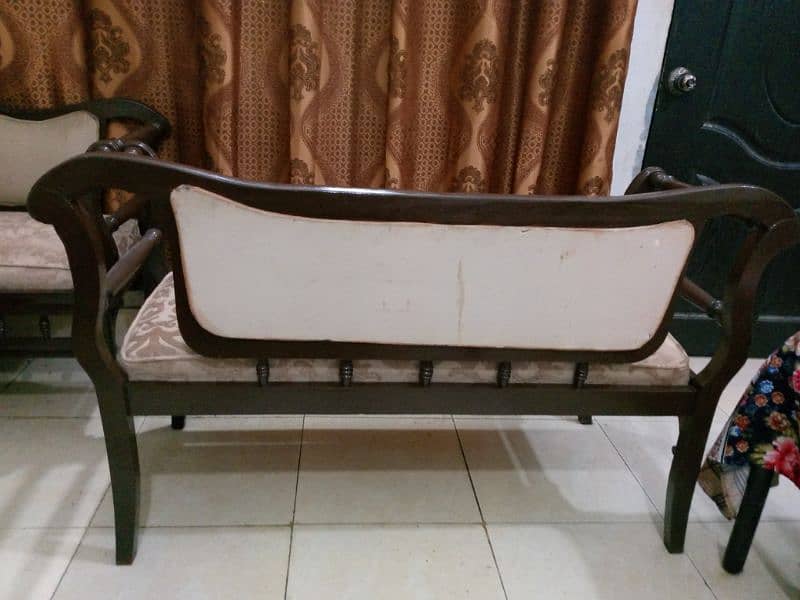 sofa set ha 3 seater urgent sell 9