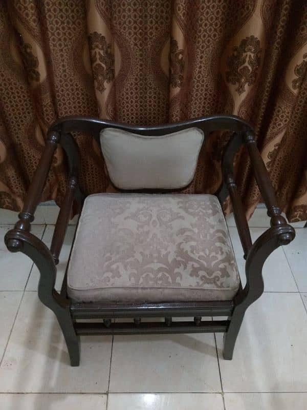 sofa set ha 3 seater urgent sell 12