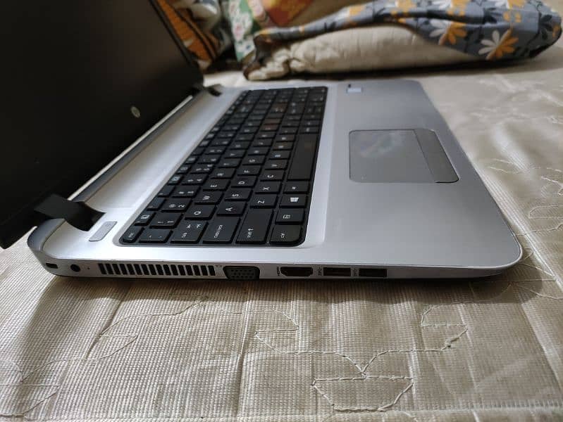 HP Probook 450 G3 Laptop (16GB+256GB M. 2+1TB HDD) 1