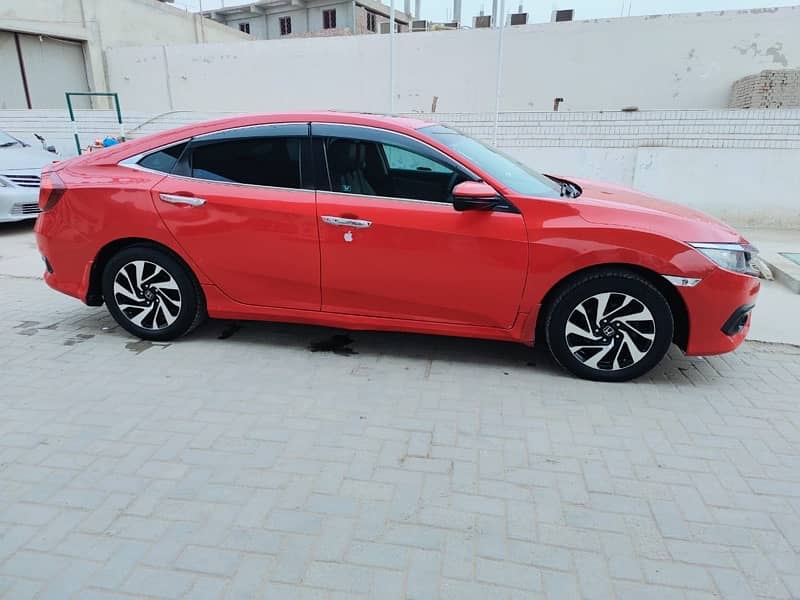 Red Turbo Honda civic 2016 4