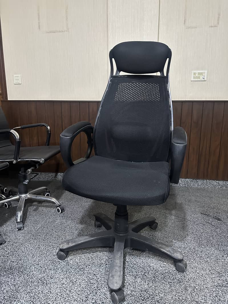 Office furniture Premium quality excellent condition latest model 8