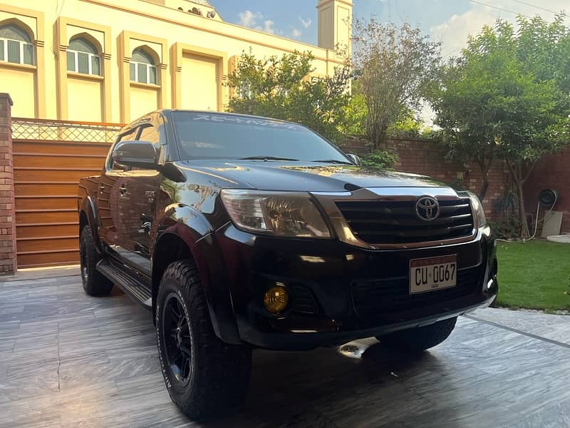 Toyota Hilux 2012 3