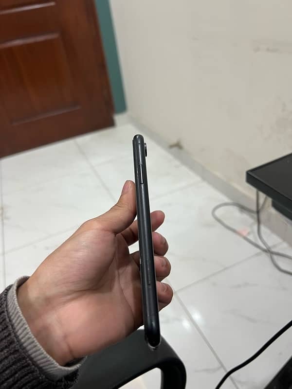 I Phone XR Factory Unlock 1