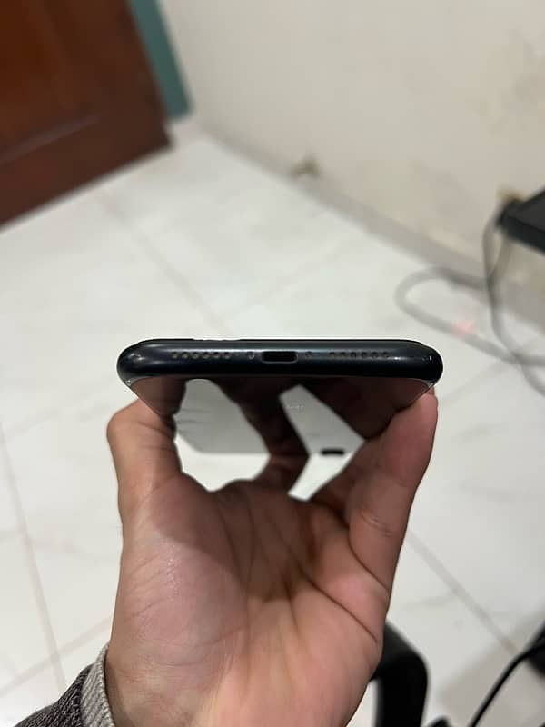 I Phone XR Factory Unlock 5