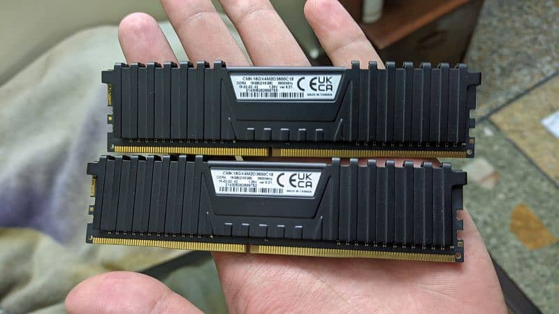 Corsair vengeance Lpx 16gb ddr4 ram 2