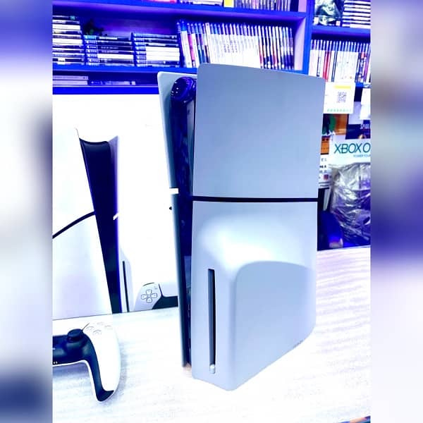 PlayStation 5 Slim 1