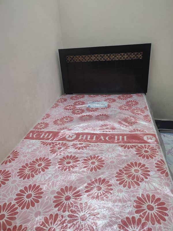 Single bed with mattress 0