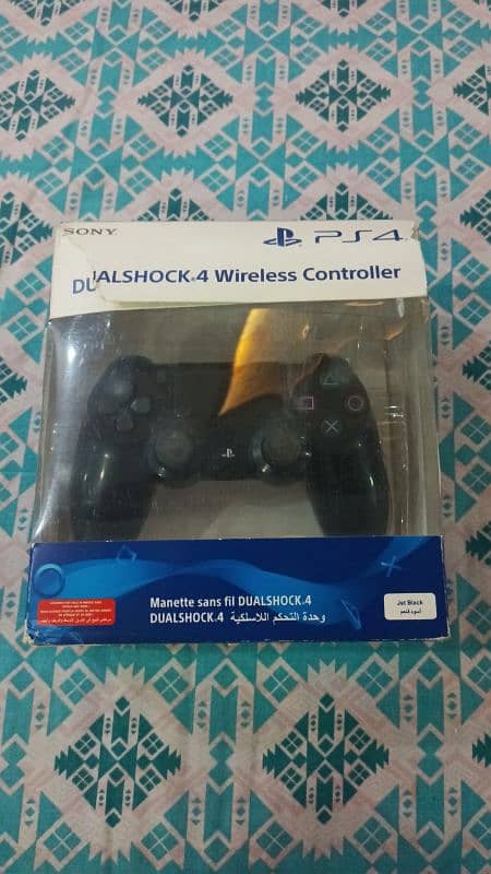 PS4 CONTROLLER V2 WITH BOX 3