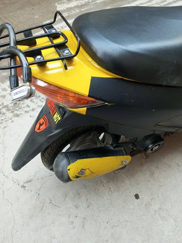 Suzuki Scooter For Sale 7