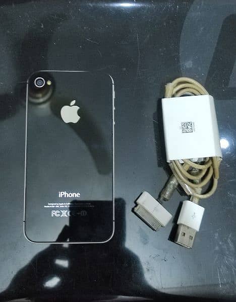 iPhone 4s Original Lush Condition 5