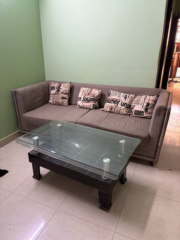 5 seat sofa set + table 1