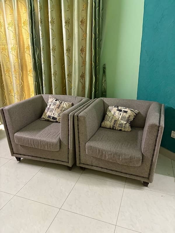 5 seat sofa set + table 3