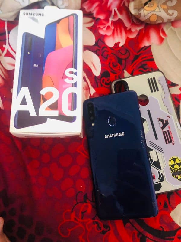 Samsung a20s 3/32 with box official 8