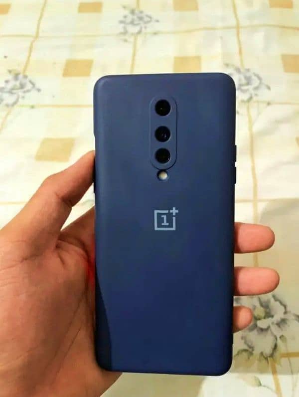 ONEPLUS 8 10/10 CONDITION 1