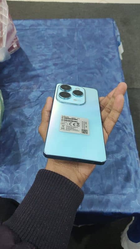 Infinix hot 40 pro 8/256 1