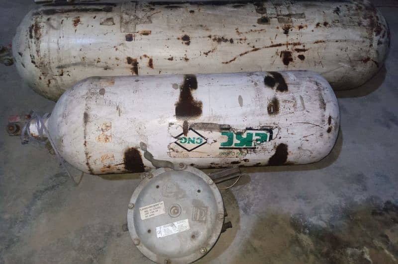 2 cng cylinder & cng kit for sale 10