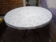 4 person dinning table without chairs