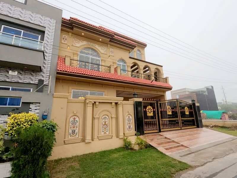 10 Marla House Available For Sale In Jubilee Town - Block B, Lahore 5