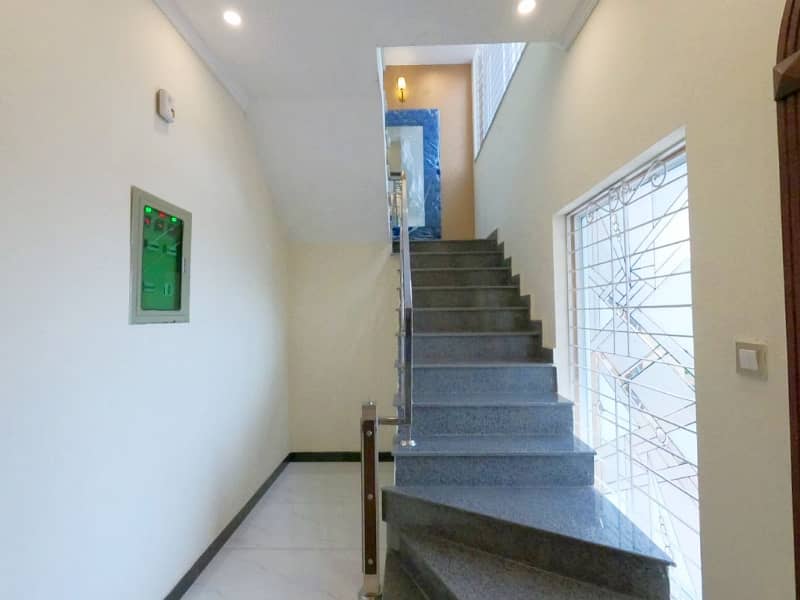 10 Marla House Available For Sale In Jubilee Town - Block B, Lahore 22