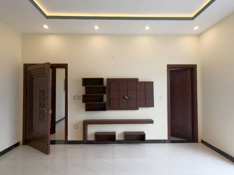 10 Marla House Available For Sale In Jubilee Town - Block B, Lahore 41