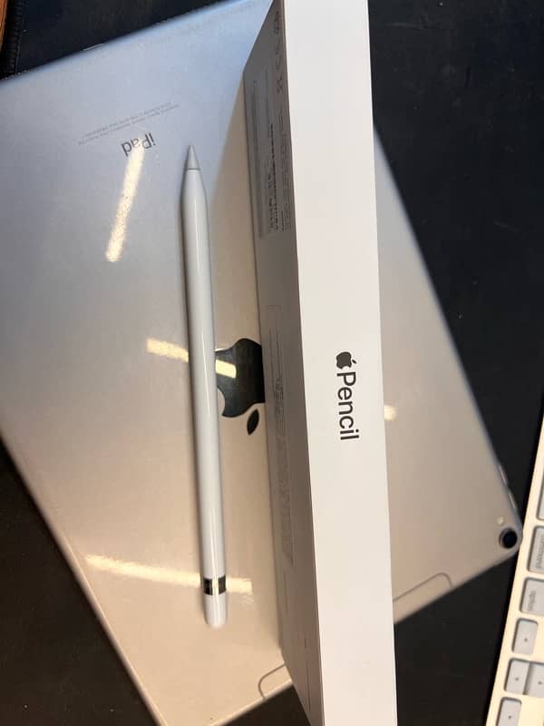 Apple Pencil 1st generation with usb c adapter 5