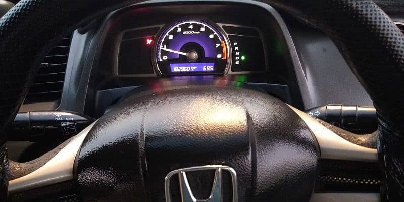 Honda civic 2011 FULL OPTION UG AUTOMATIC b/than Corolla,Yaris,city 1