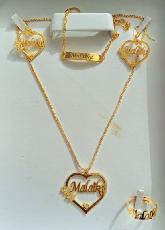 Customized Name chain 0