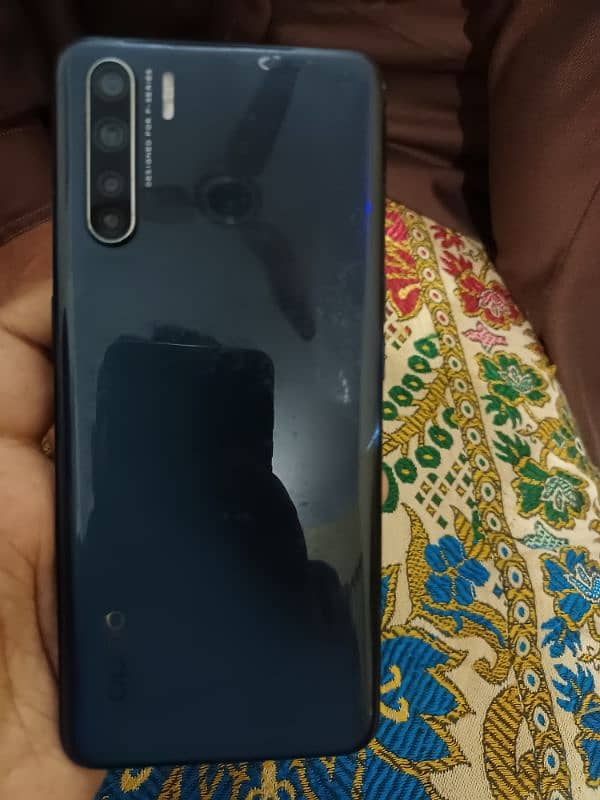 oppo f15 1