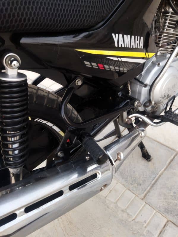 ybr 125 g 8