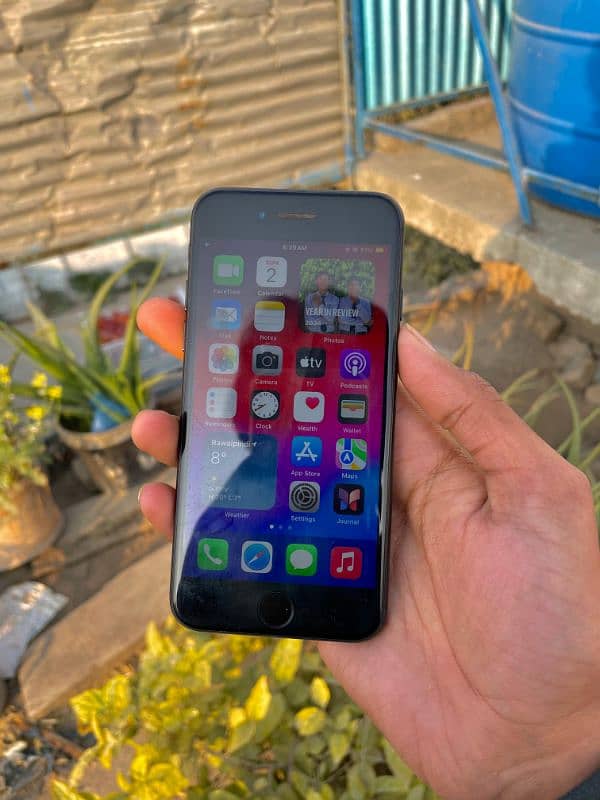 iPhone SE 2020 2 months sim available 0