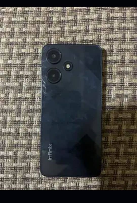 infinix hot 30i 4+4 128GB 10/10 condition 2