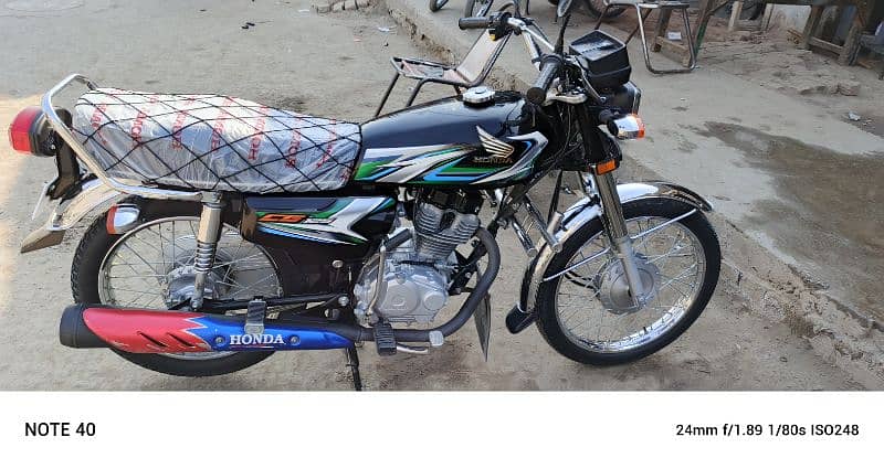 honda125. urgent sell. 2023modal. all Punjab nu. 1