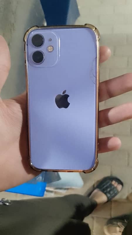 iphone 12 mini back thori si crack hn 3