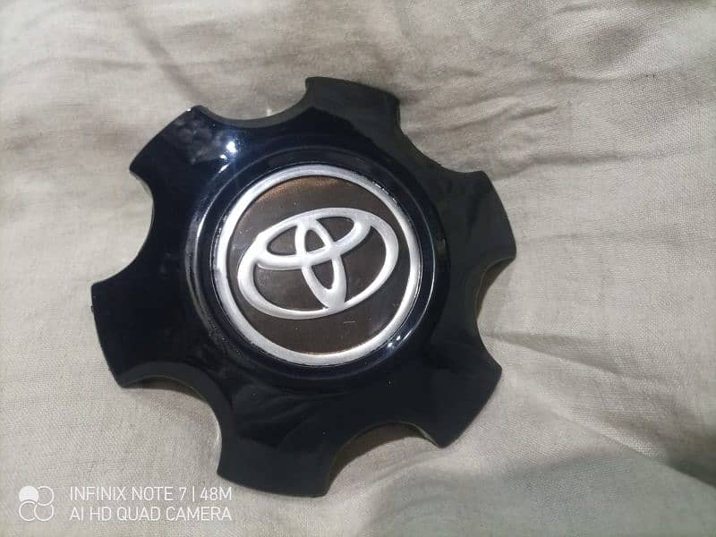 wheel cup toyota 5