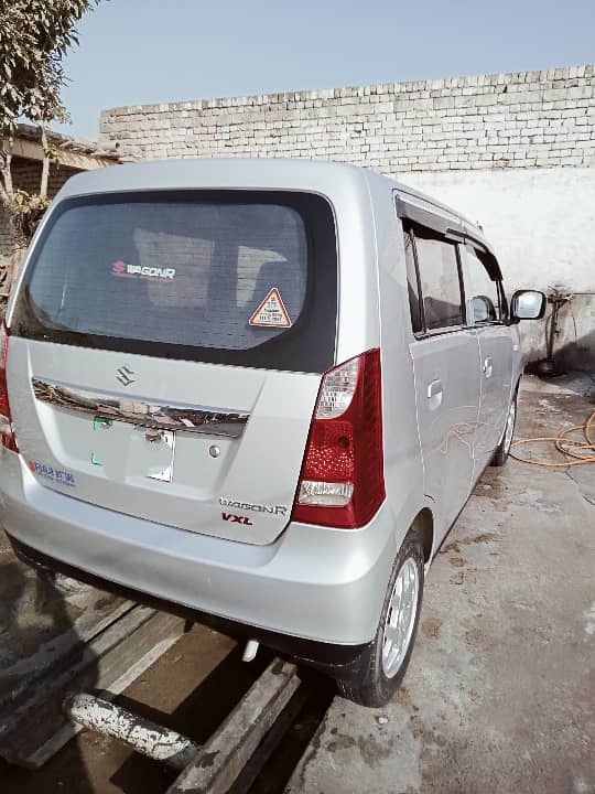 Suzuki Wagon R 2018 11