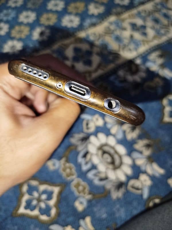 Huawei p40 lite 8 GB RAM 128GB Memory 3