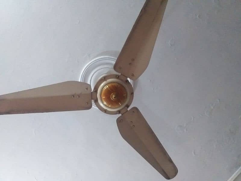 4 Ceiling fans used like new 1