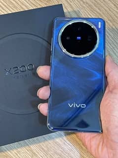 Vivo X 200 pro 5G 12/512 complete box urgent sale contact OLX