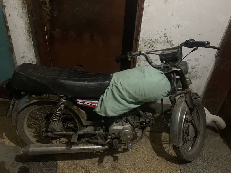 urgent sale cd 70 bike 0