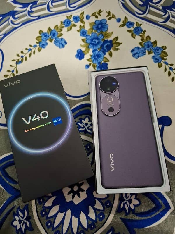 Vivo v40 pro 5g Mobile 12/256gb urjant sale SMS OLX 0