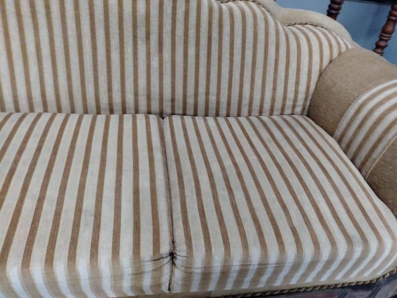 5 seater sofa set good condition 3