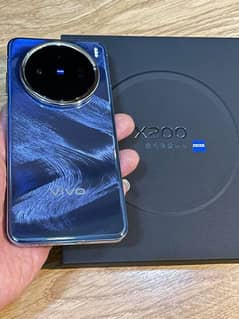 Vivo X 200 pro 5G 12/512 complete box urgent sale contact OLX