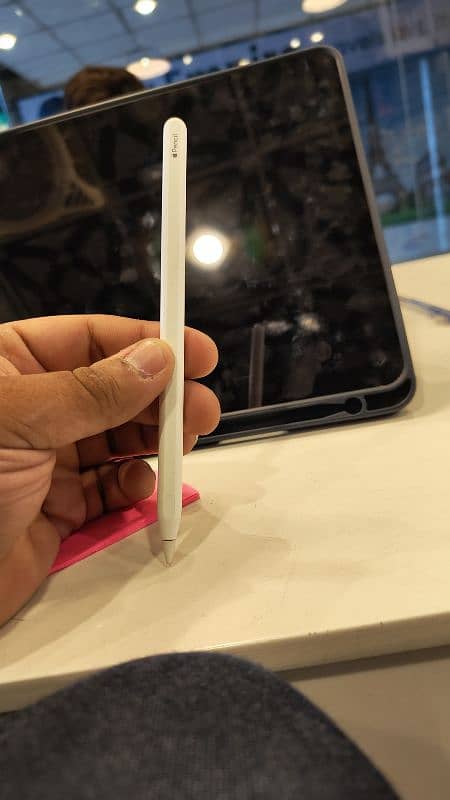 ipad M1 pro 512gb 5th generation with Apple pencil 2 6