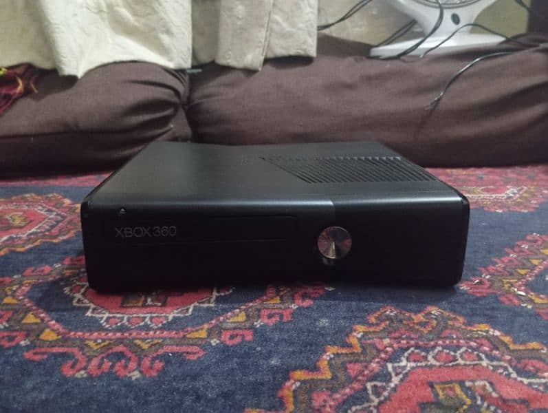 Xbox 360 slim 2