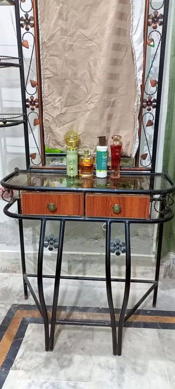 dressing table 1