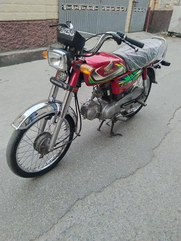 Honda CD 70 2022 5