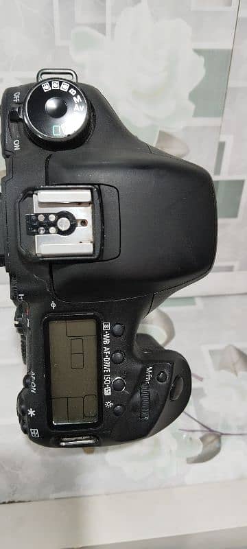 canon 7D body with canon flash EZ300 2